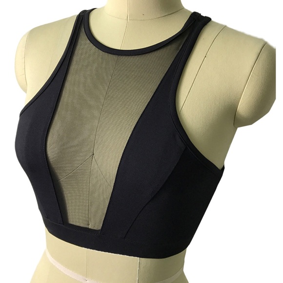 ⭐️NEW⭐️ Mesh Detail Crop Top - Picture 2 of 5